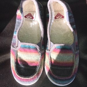 Roxy size 1 girl’s slip ons. EUC